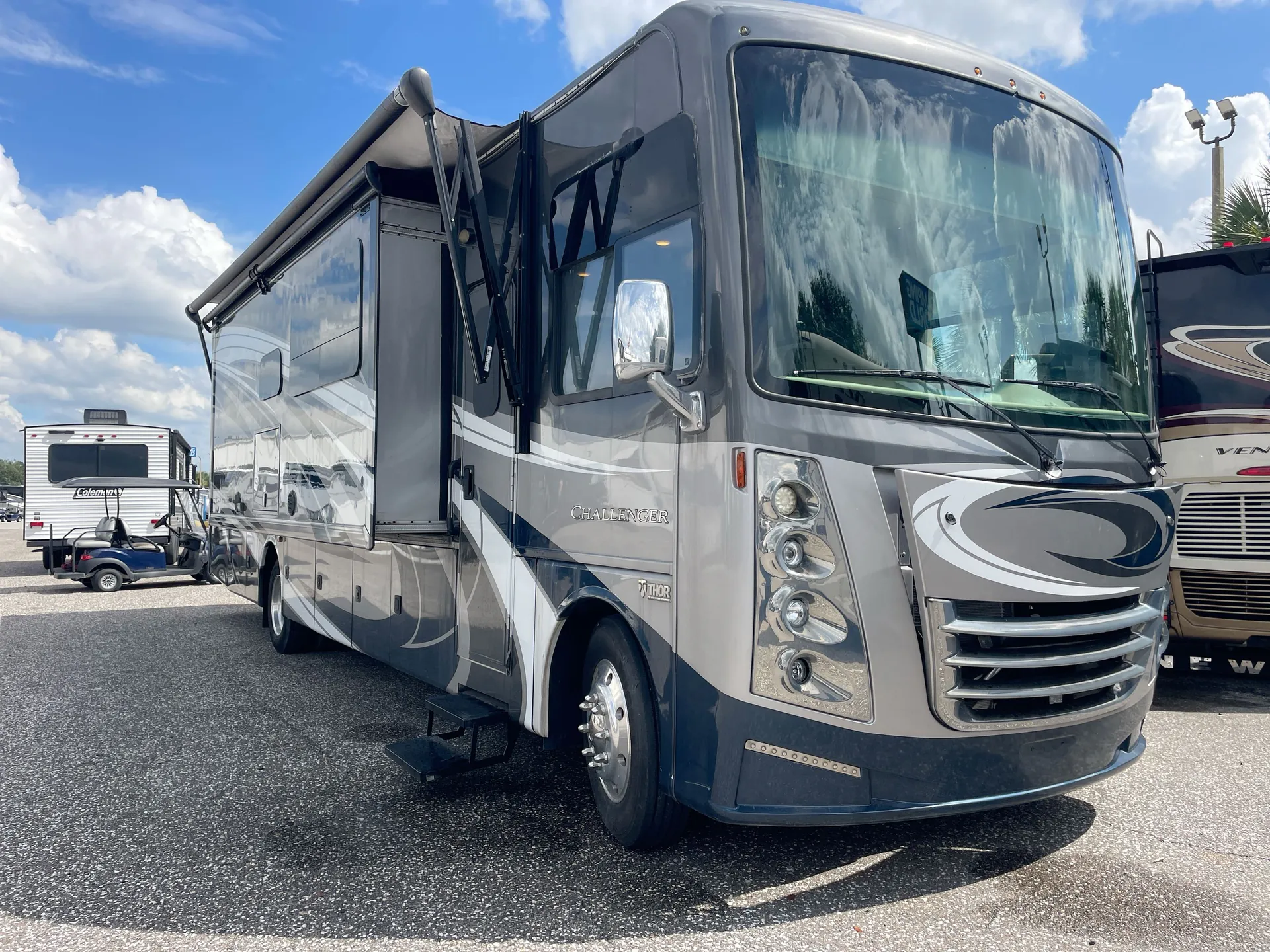 2017 Thor Motor Coach Challenger 37YT
