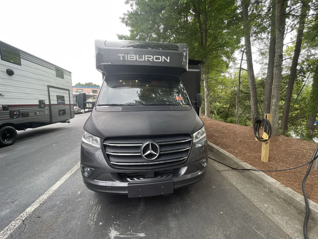 2023 Thor Motor Coach Tiburon 24FB, Photos photo 3