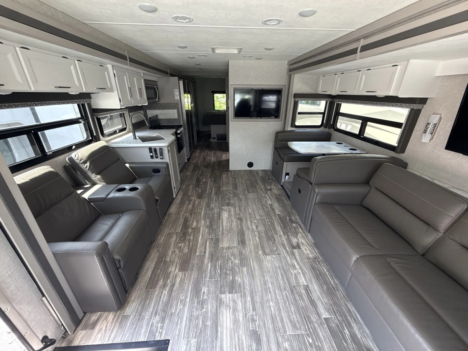 2025 Thor Motor Coach Hurricane 35R — living area main