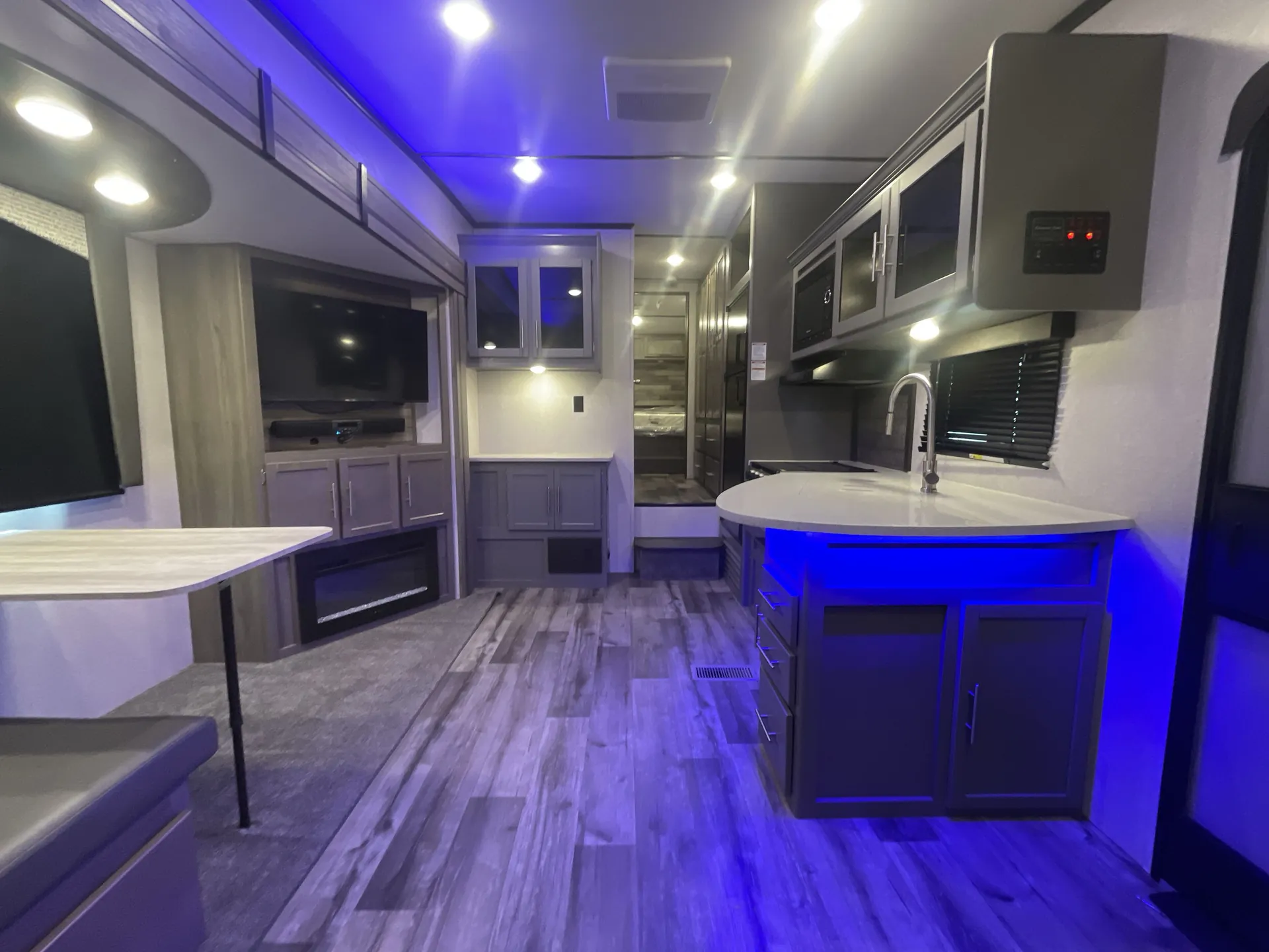 2022 CrossRoads Volante VL240RL - Photo 4