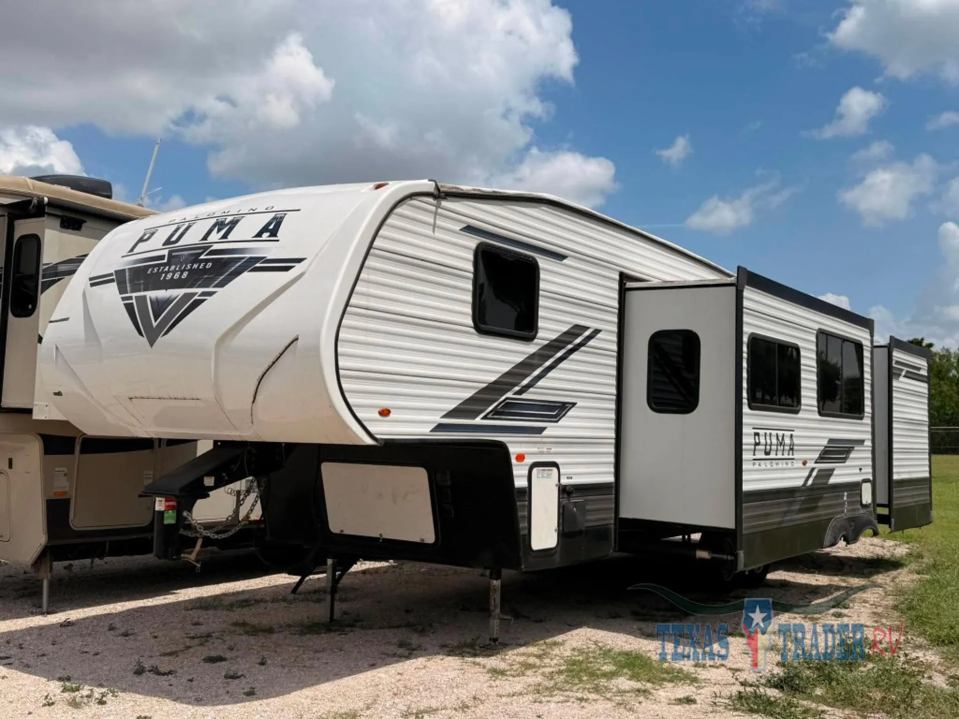 2023 Palomino Puma 295BHSS - Photo 3