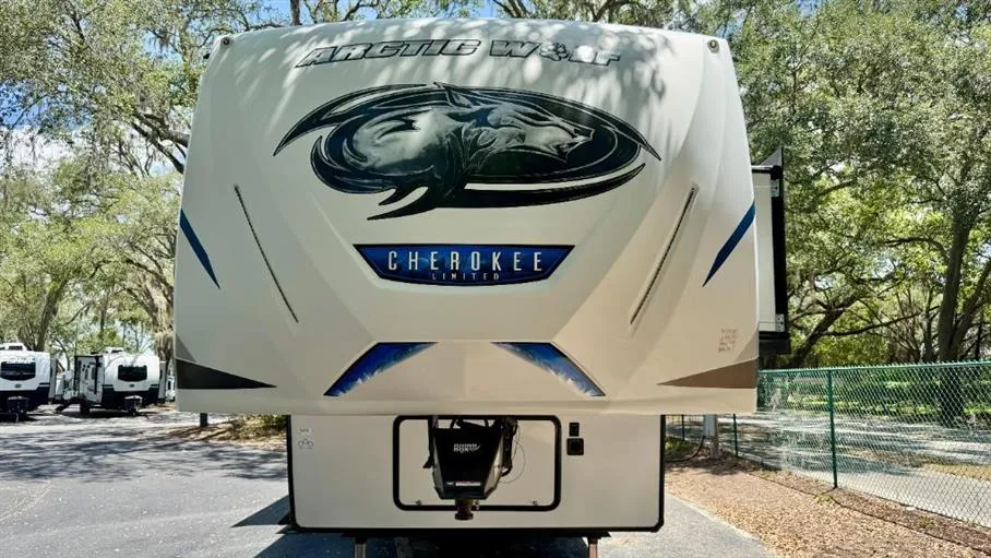 2023 Forest River Cherokee Arctic Wolf 3810 SUITE - Photo 3