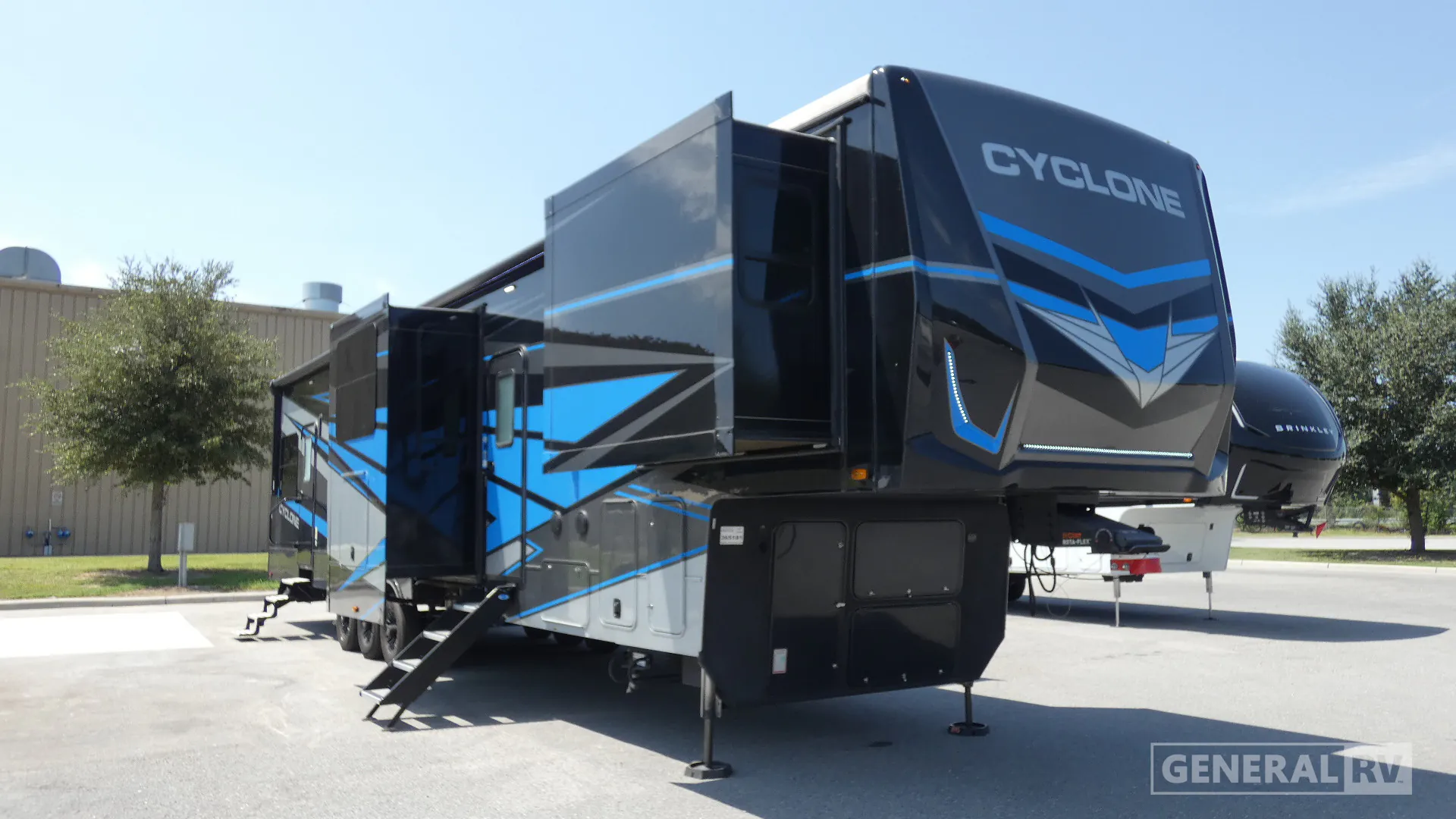 2025 Heartland Cyclone 4008