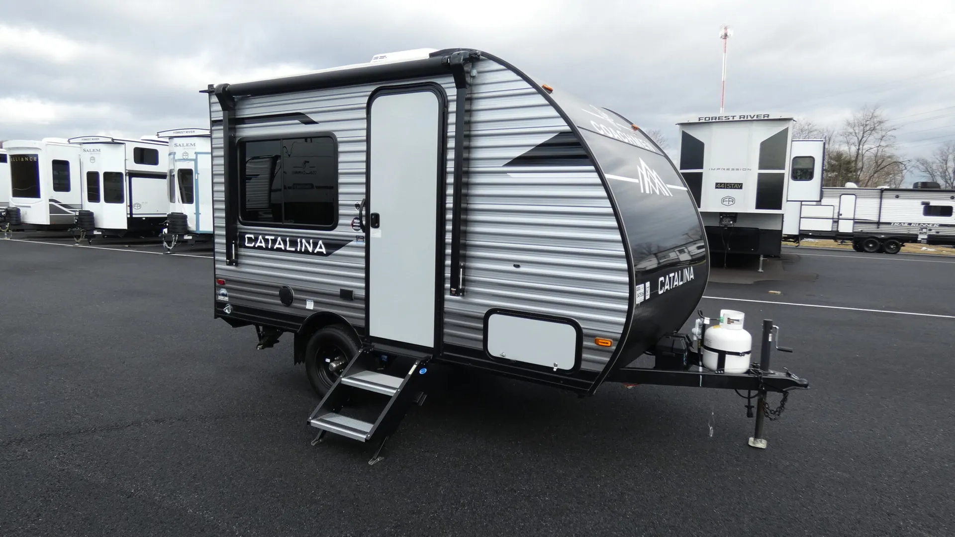 2025 Coachmen Catalina Summit Series 7 134RDX - Photo 2
