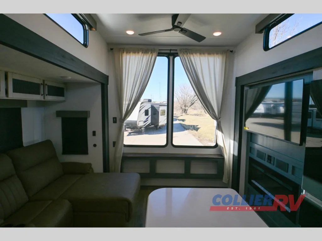 2026 Forest River Puma Vista 422LFT, Photos photo 6