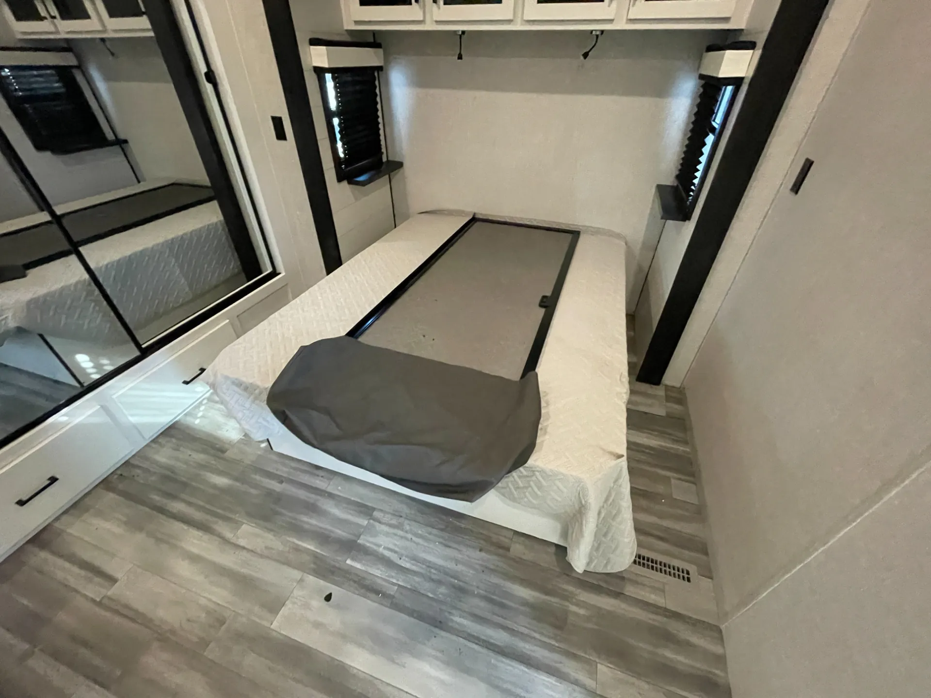 2024 Jayco Jay Flight Bungalow 40FKDS - Photo 4