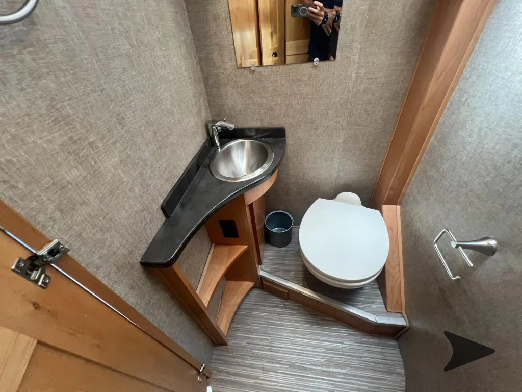 2018 Tiffin Wayfarer 24 TW, Photos photo 24