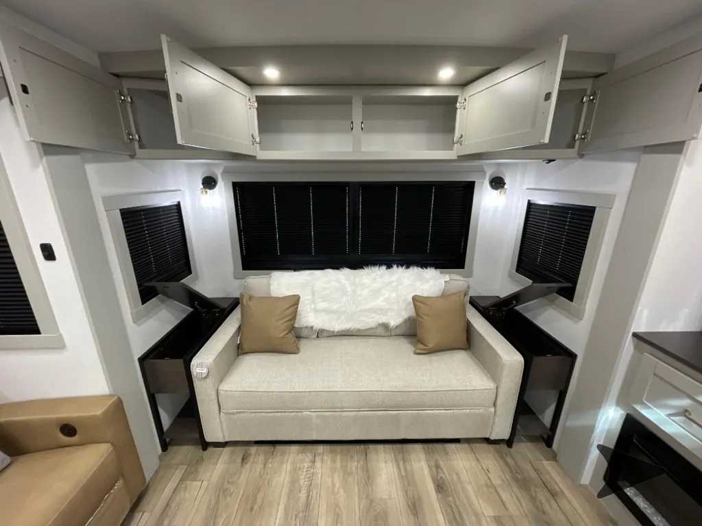 2026 Brinkley Model Z Air 297, Photos photo 13