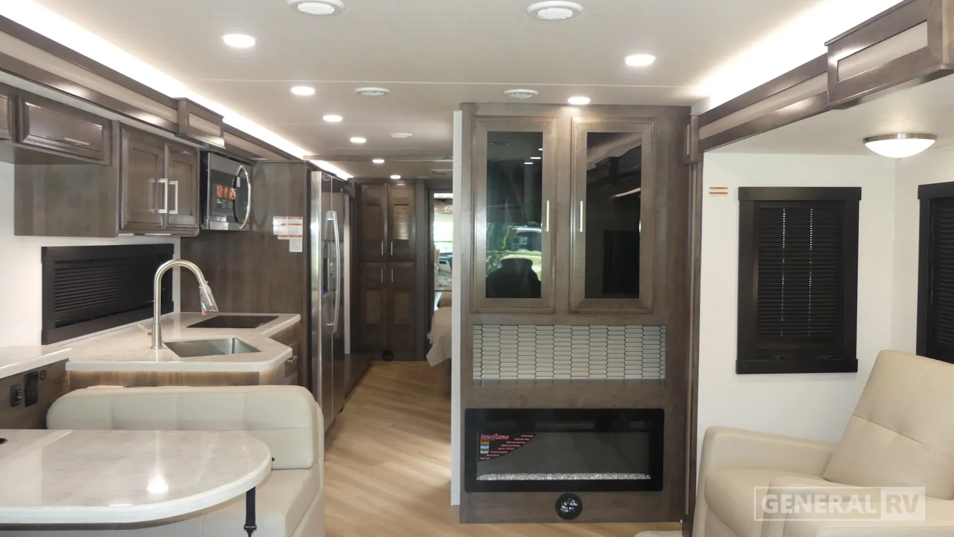 2026 Entegra Coach Emblem 36H - Photo 3