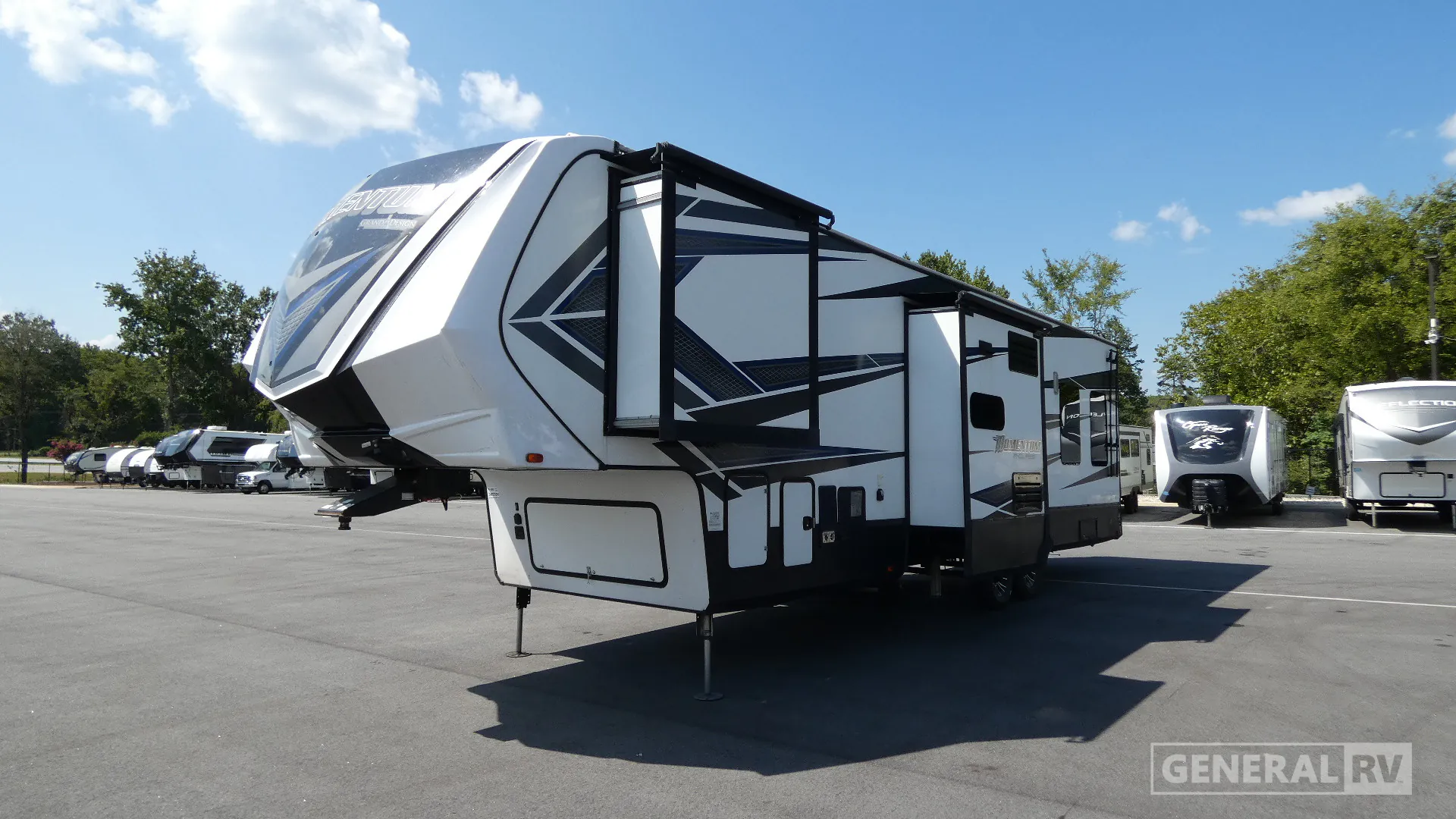 2018 Grand Design Momentum 351M - Photo 4