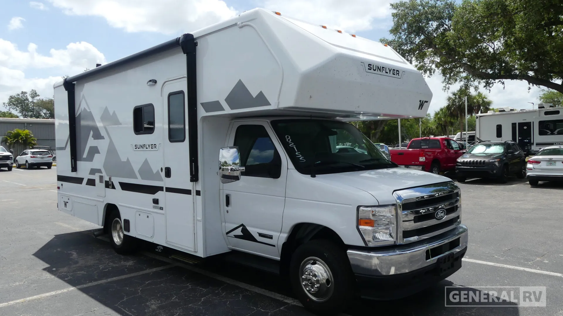2027 Winnebago Sunflyer 22RS - Photo 2