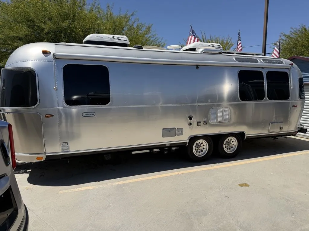 2019 Airstream Globetrotter® Globetrotter - Photo 3