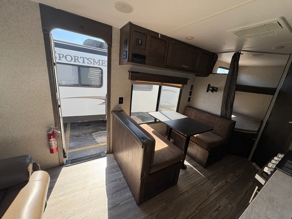 2019 Forest River Cherokee Grey Wolf 26DJSE, Photos photo 10