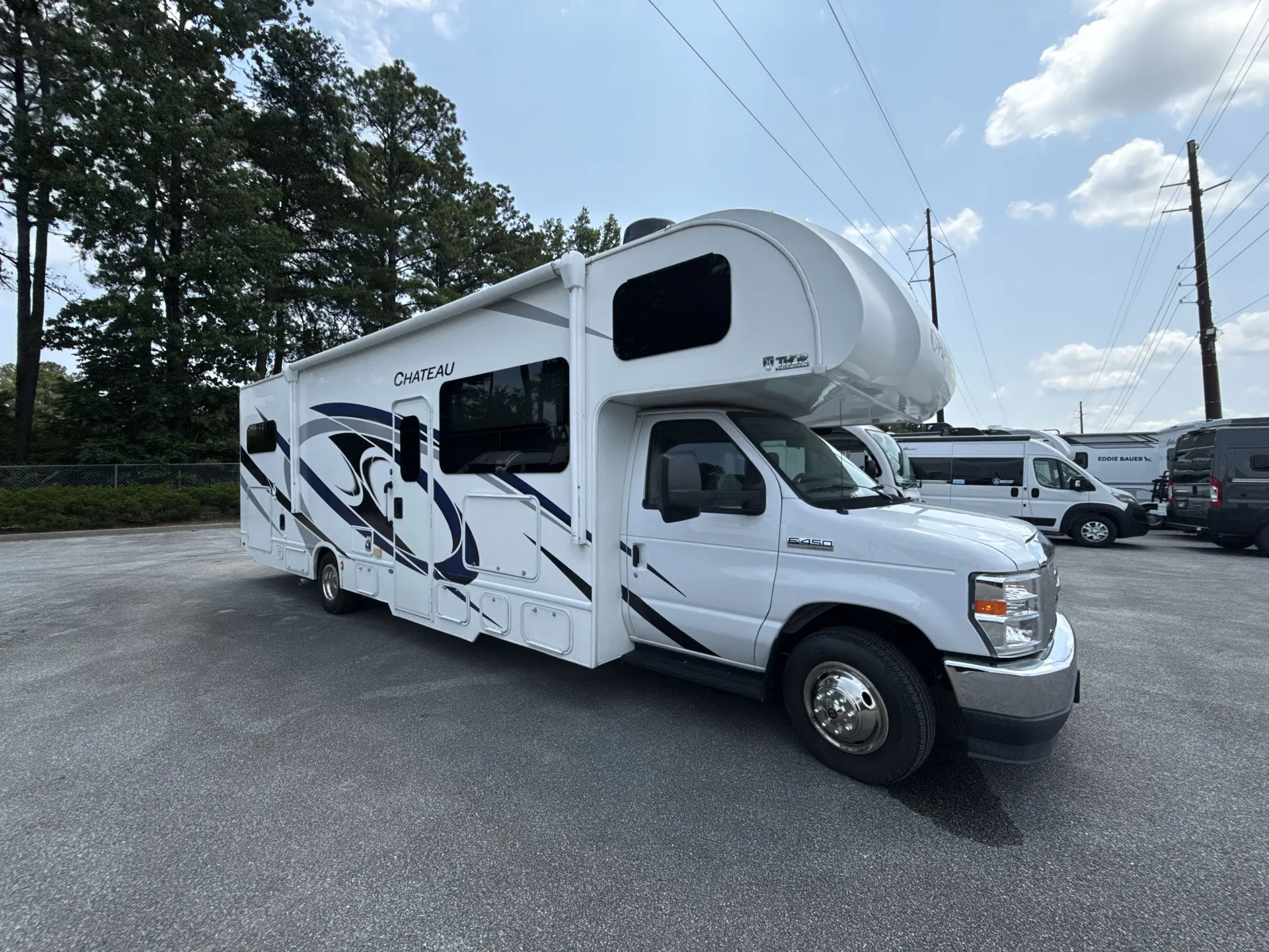 2021 Thor Motor Coach Chateau 31E - Photo 4