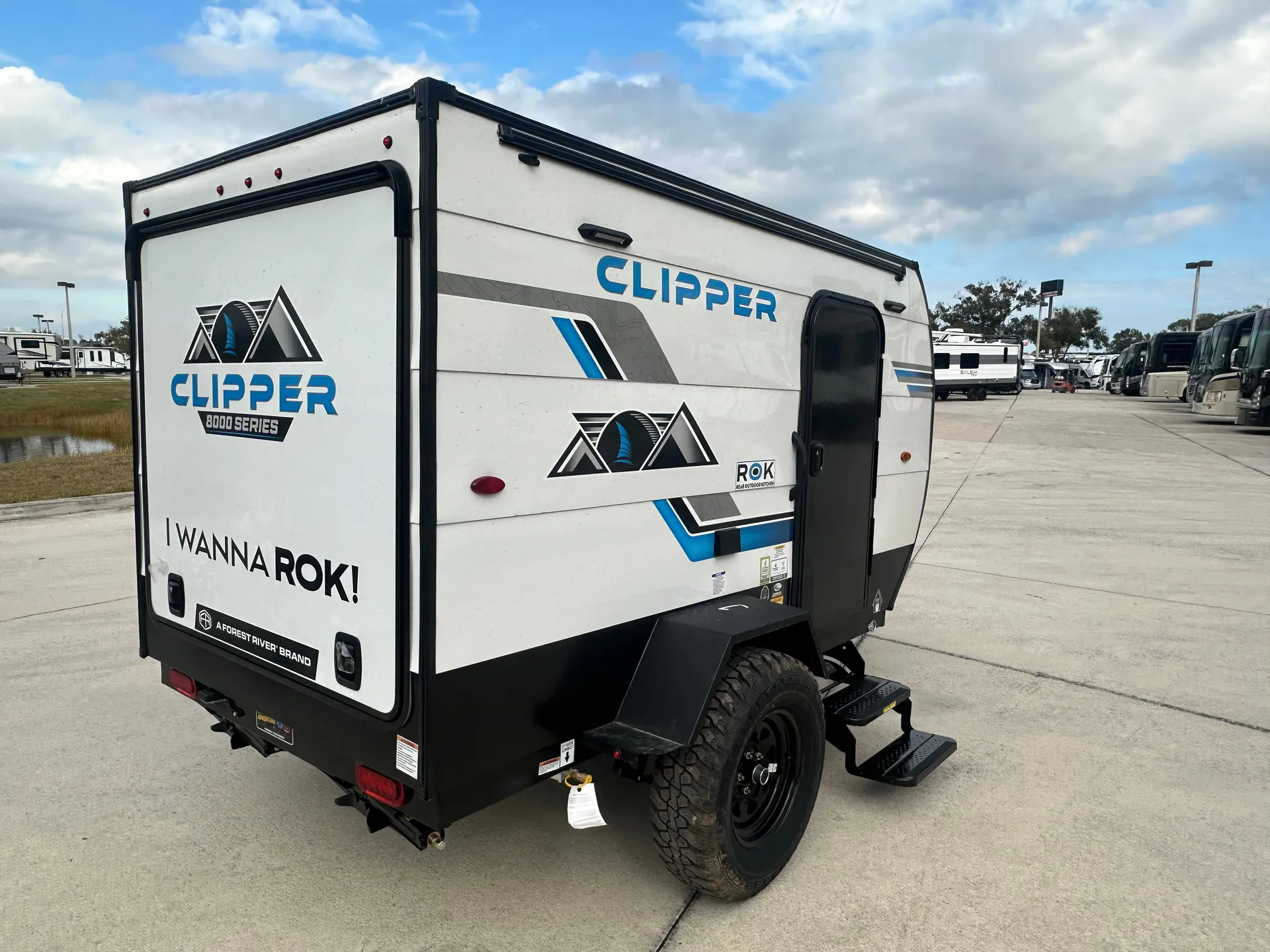 2025 Coachmen Clipper ROK 8000ROK - Photo 3