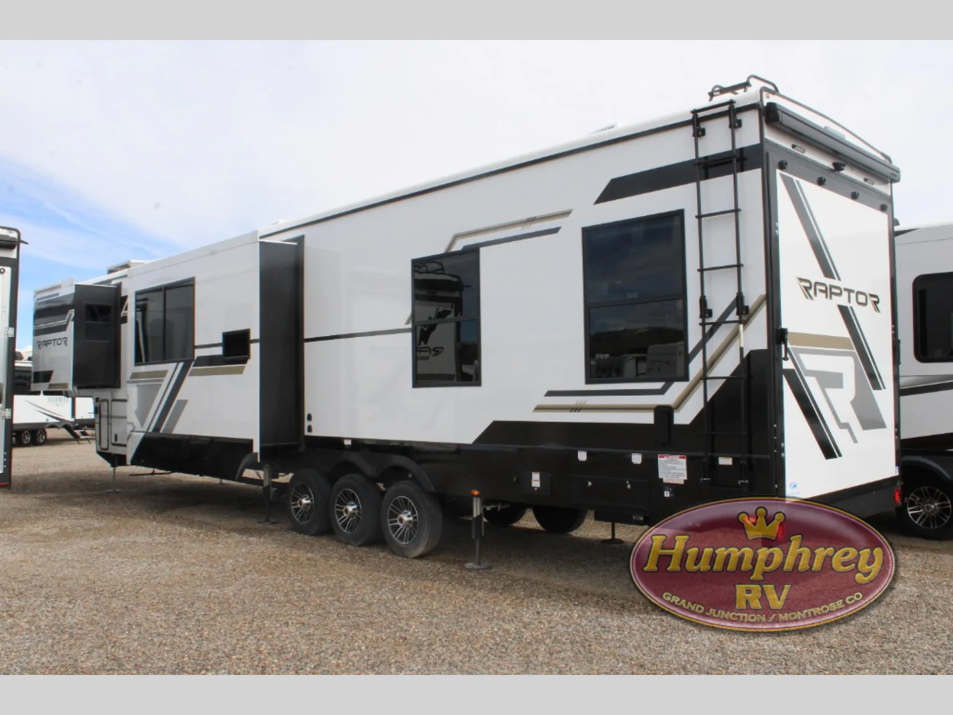 2025 Keystone Raptor 433 - Photo 3