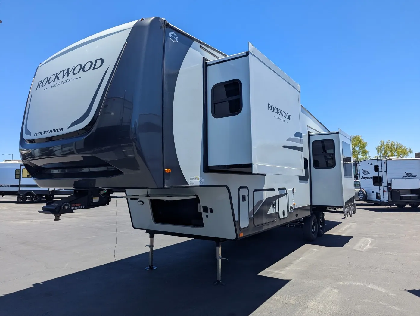 2026 Forest River Rockwood Signature R371RK - Photo 3