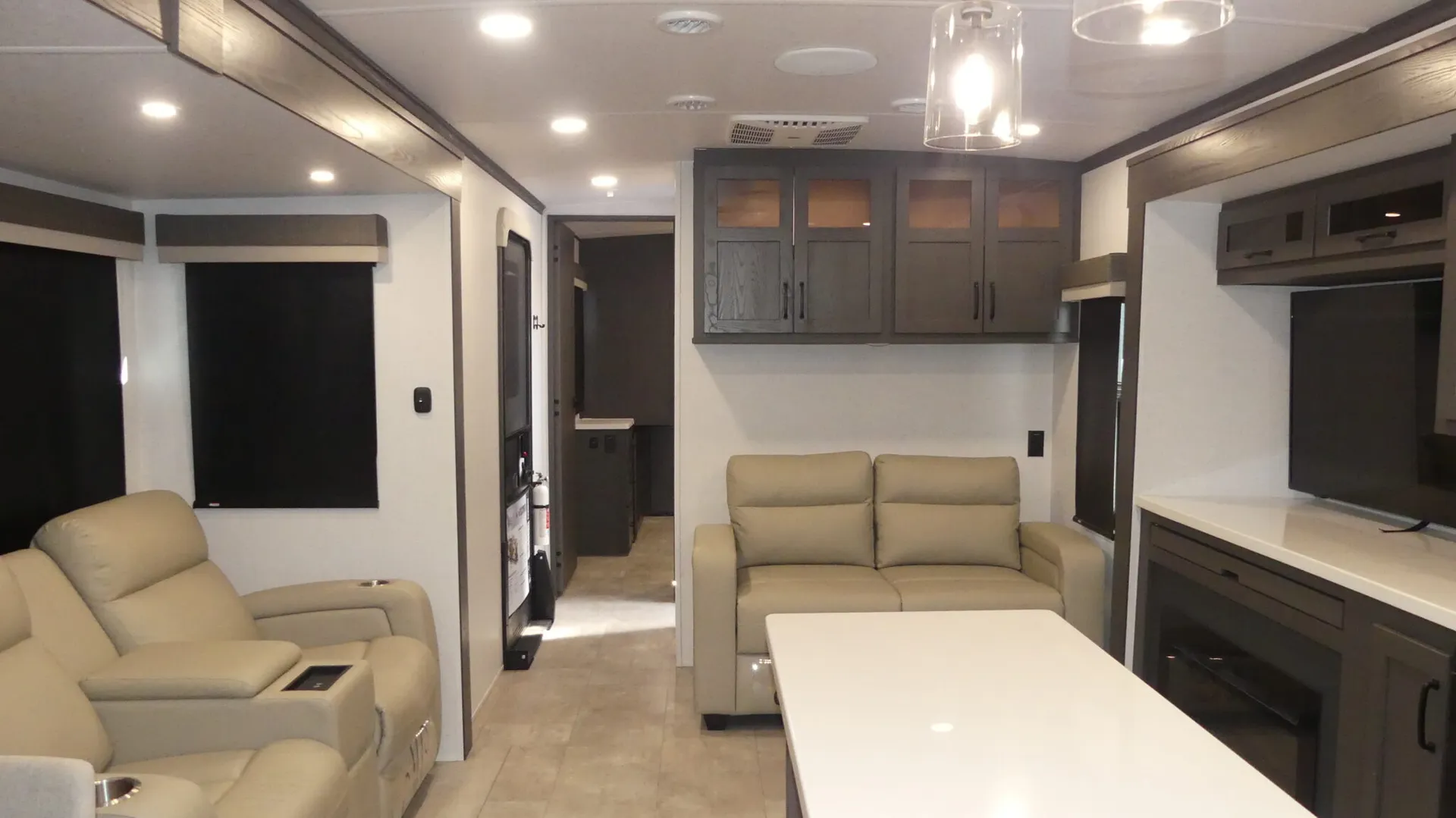 2025 Forest River Rockwood Signature 8339FK - Photo 3
