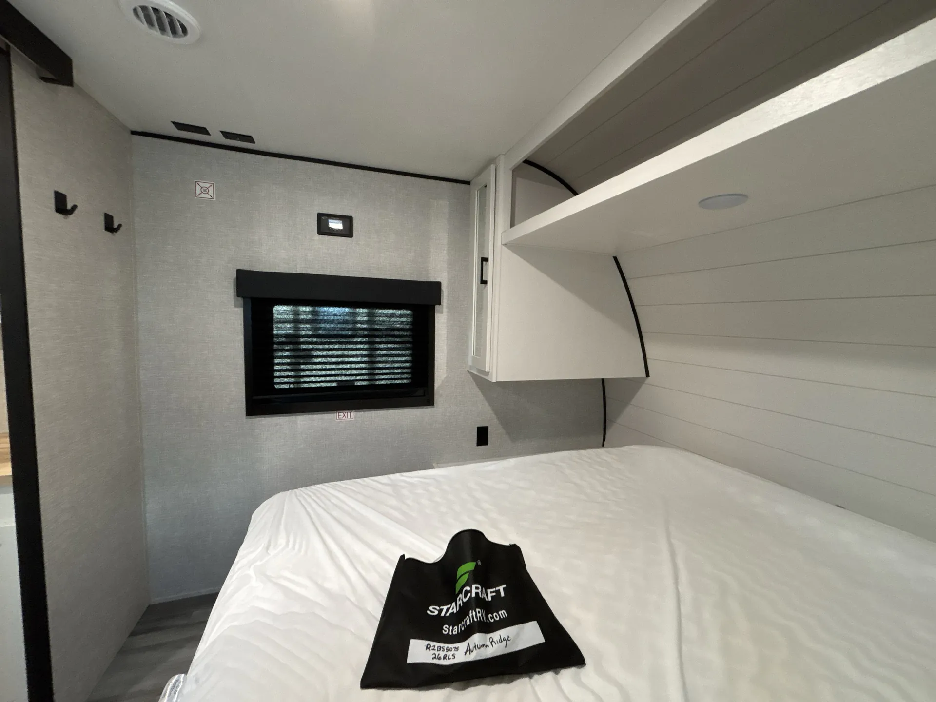 2024 Starcraft Autumn Ridge 26RLS — living area main