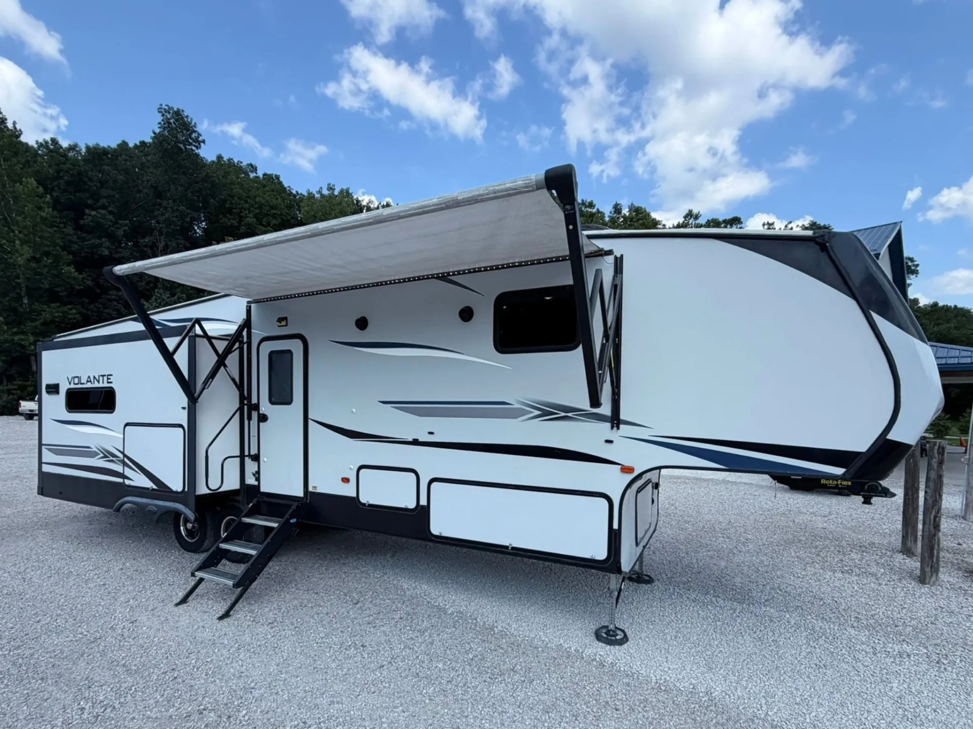 2020 CrossRoads Volante 326RK - Photo 2