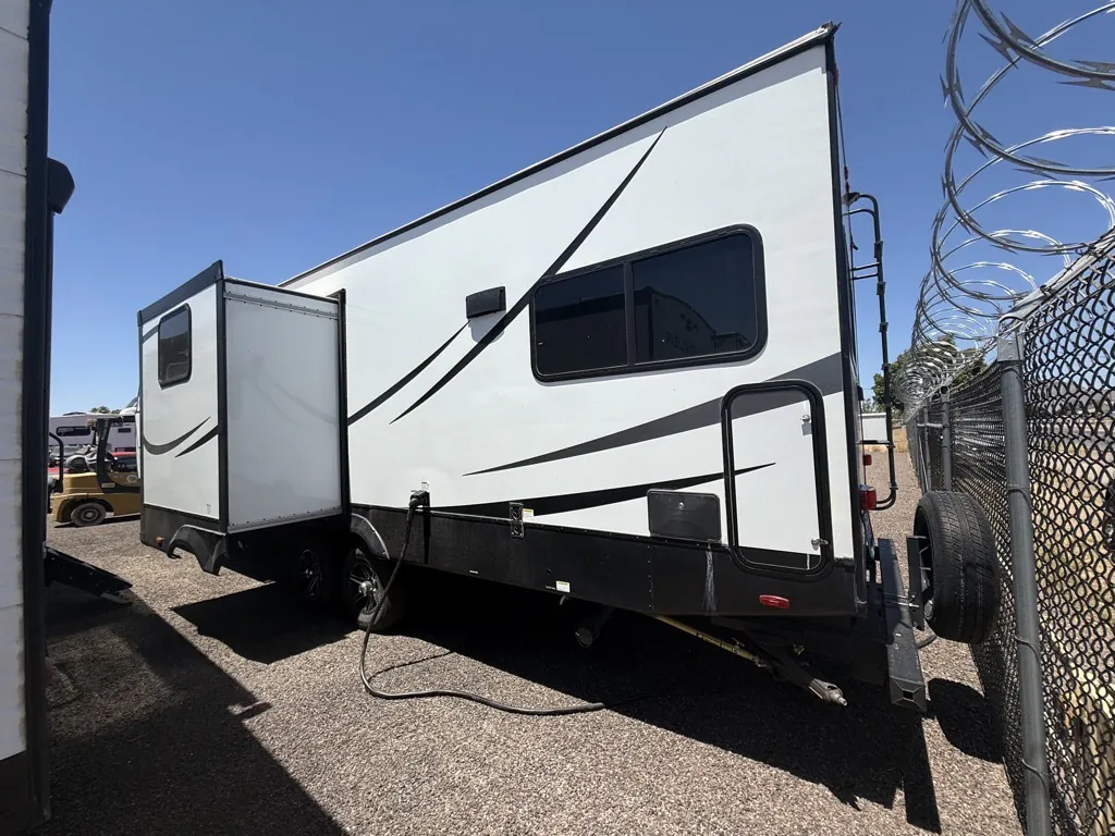 2023 Forest River Wildcat 303MBX - Photo 3
