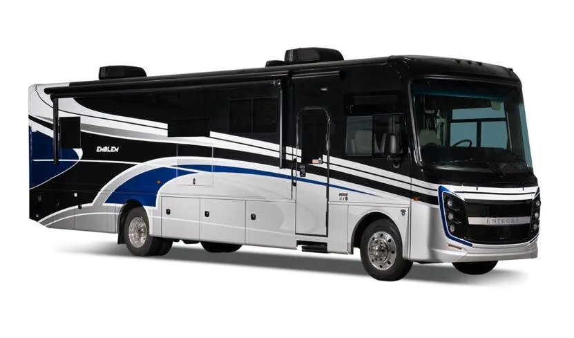 Entegra Coach Emblem 36U exterior