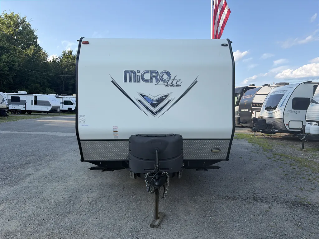 2018 Forest River Flagstaff Micro Lite 19KD, Photos photo 4