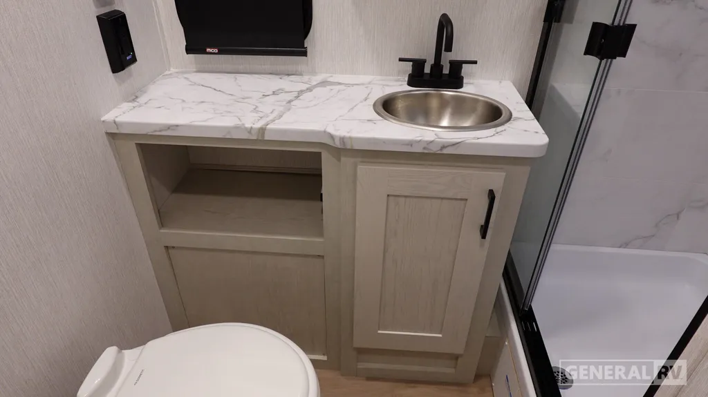 2027 NeXus RV Maximus 32MX, Photos photo 26