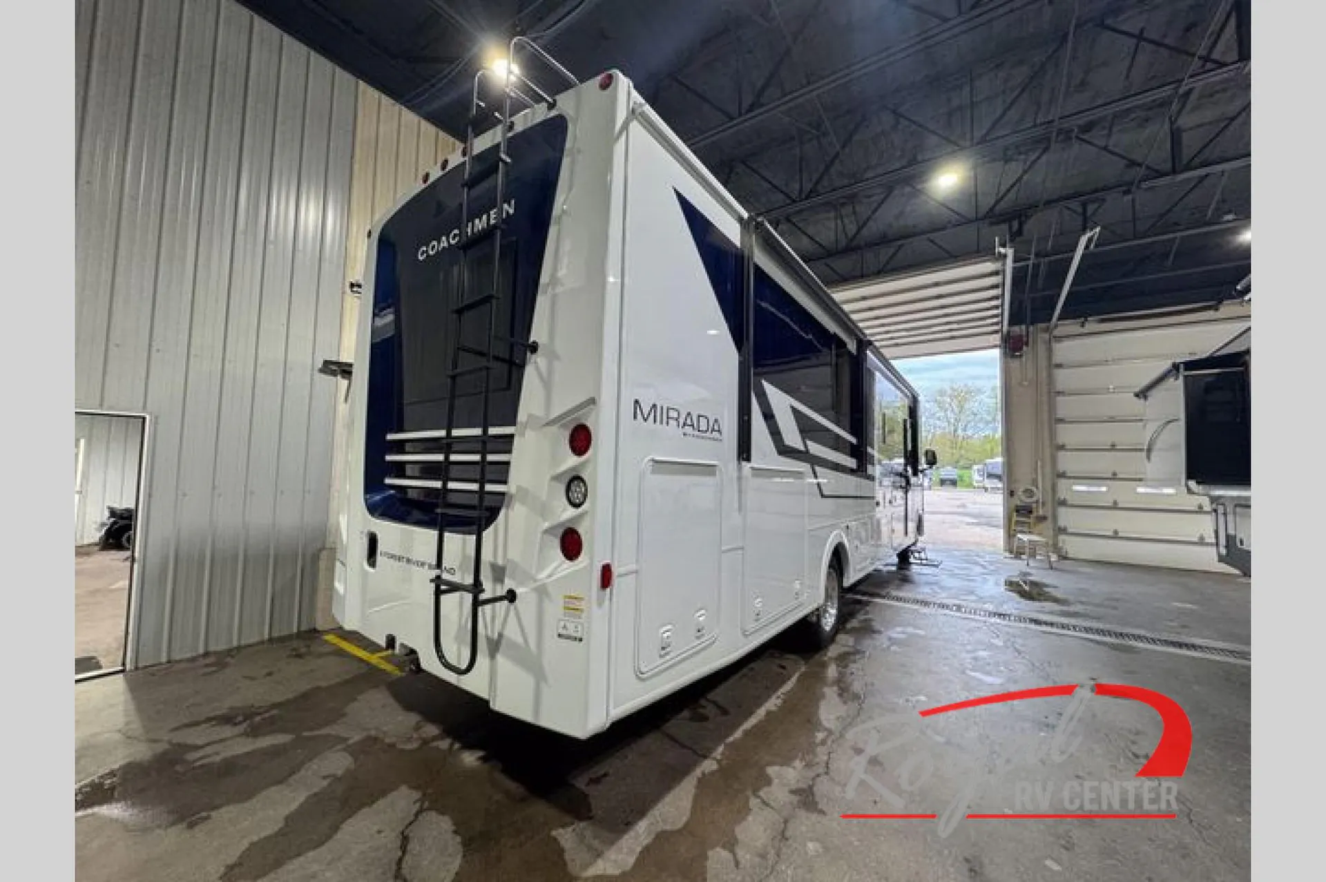 2025 Coachmen Mirada 33SS - Photo 3