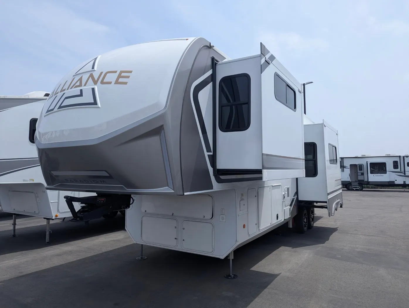 2026 Alliance RV Paradigm 312RK - Photo 3