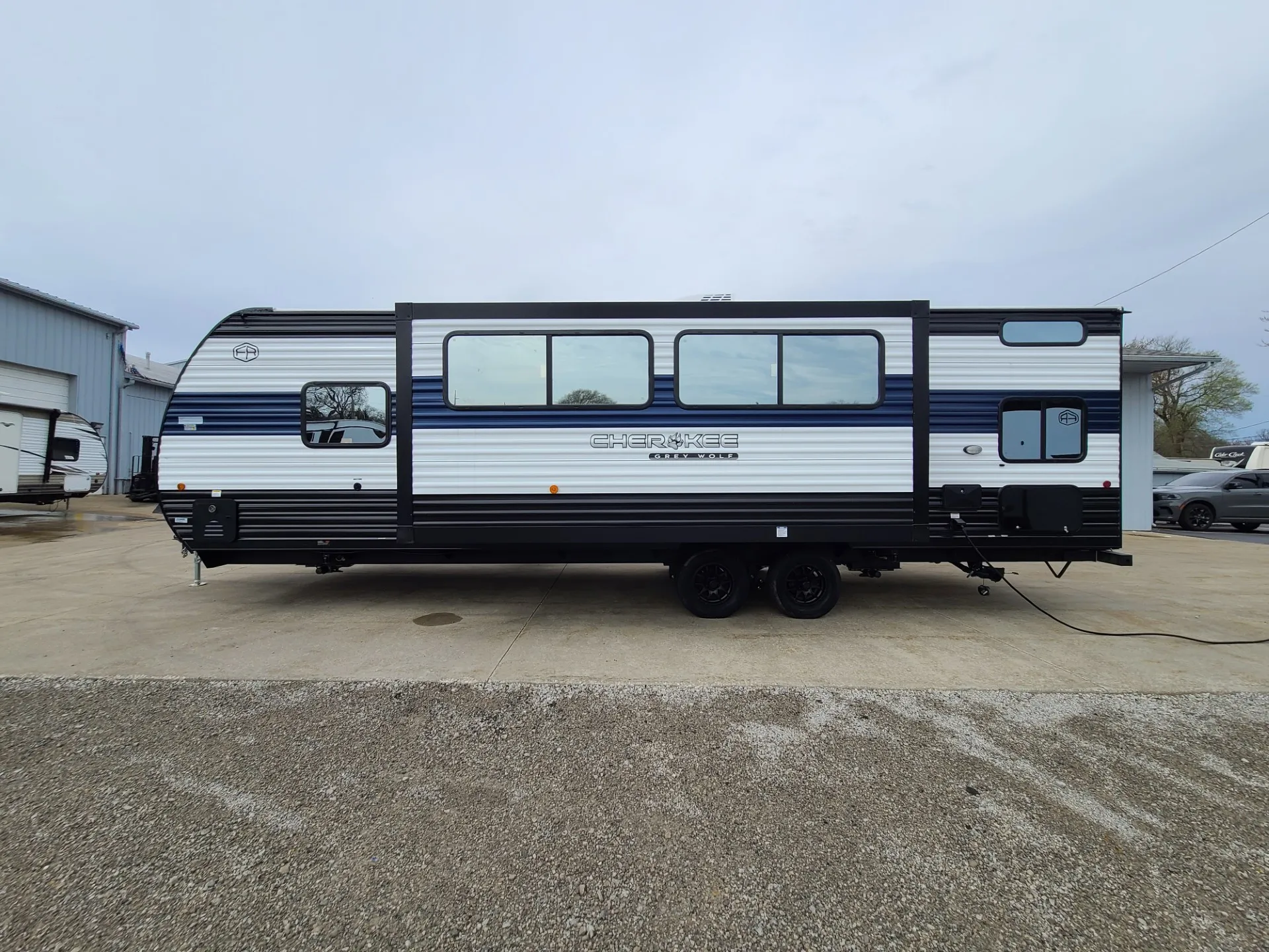2026 Cherokee Grey Wolf 26DBH - Photo 3