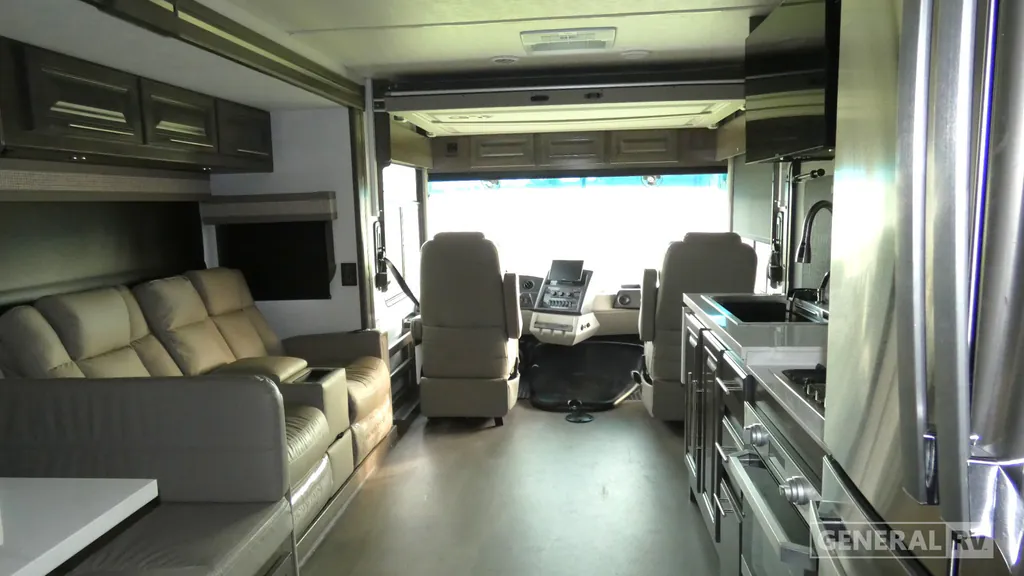 2025 Forest River Georgetown 7 Series GT7 31X7, Photos photo 4