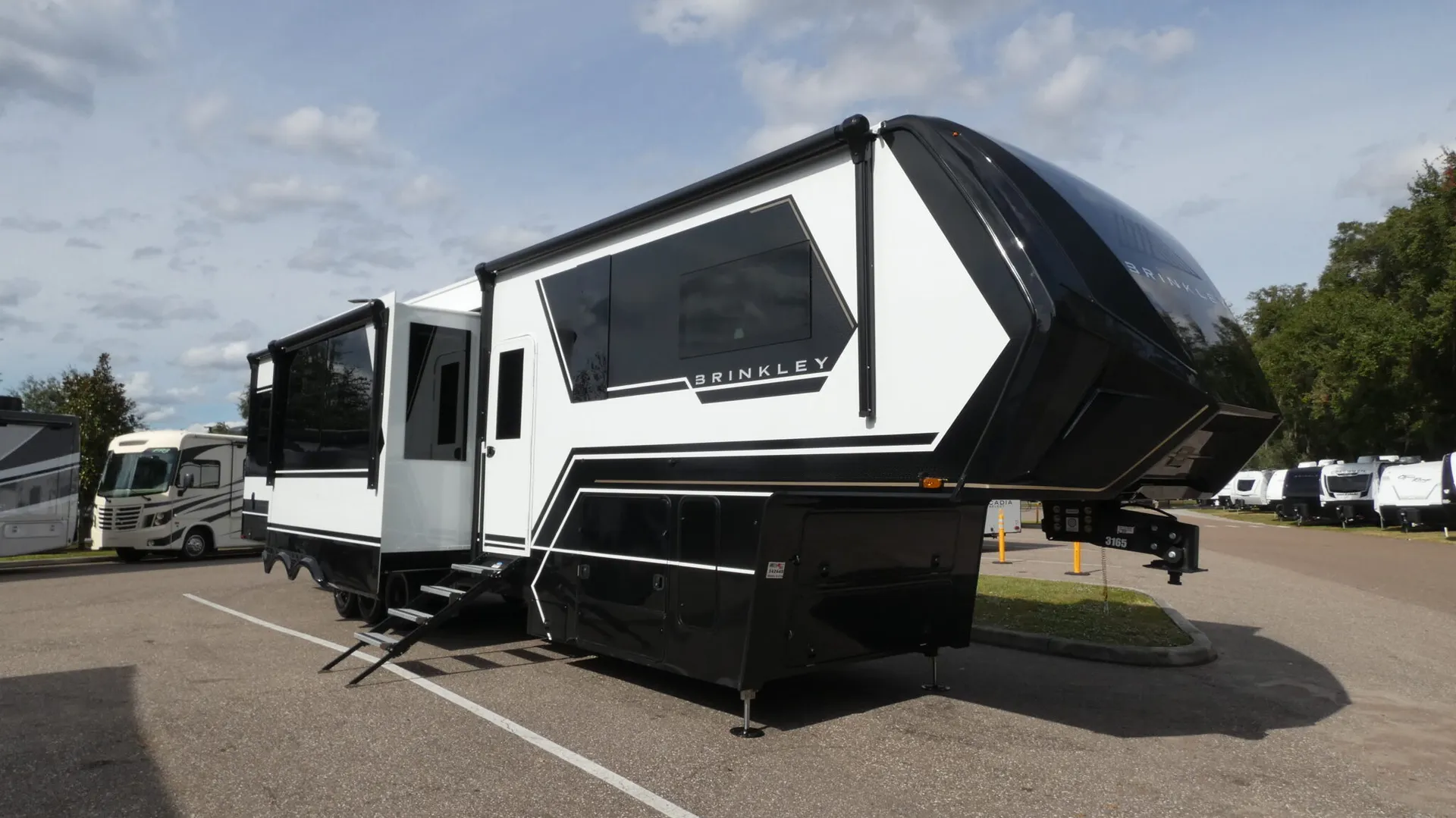 2026 Brinkley Model G 4170 - Photo 2