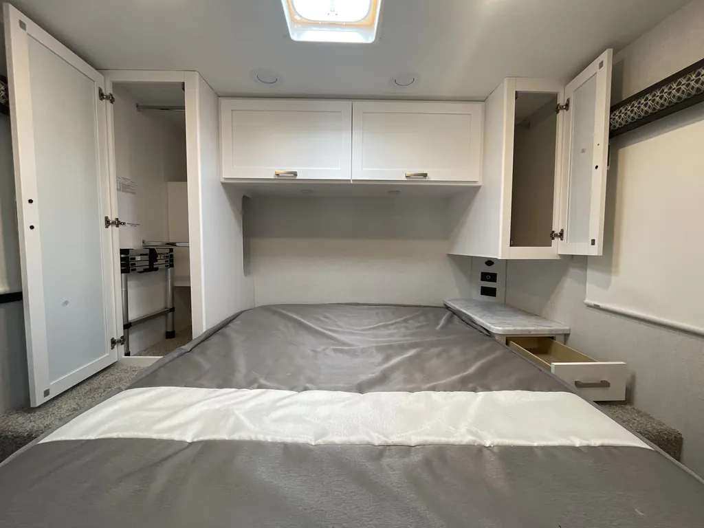 2026 Thor Motor Coach Freedom Elite 28HZ, Photos photo 21