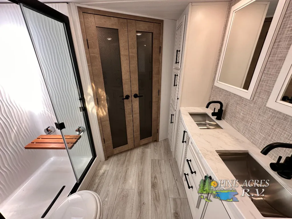 2024 Keystone Montana 3901RK, Photos photo 38