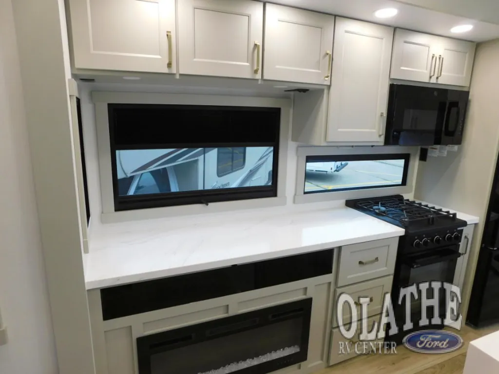 2026 Brinkley Model G 4100, Photos photo 19