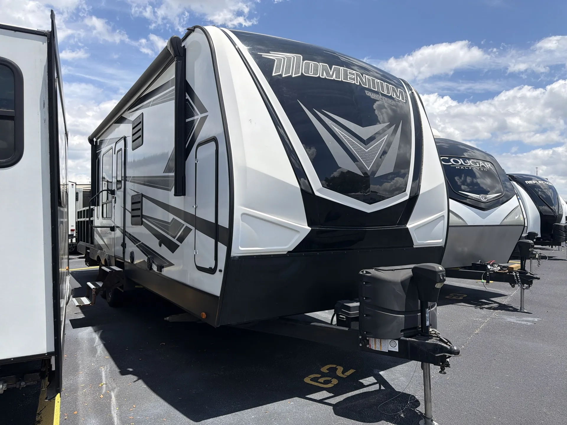 2021 Grand Design Momentum G-Class 29GO - Photo 2