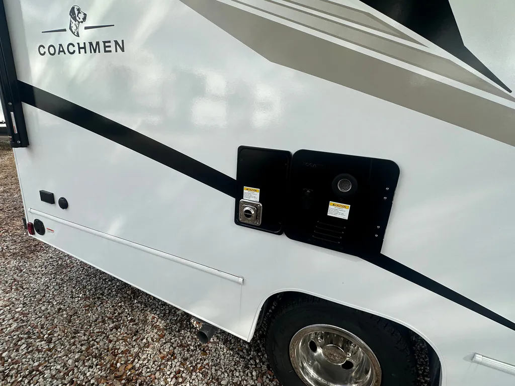 2026 Coachmen Freelander 22XG, Photos photo 11