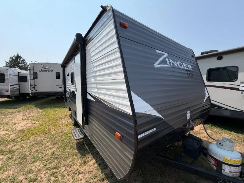 2018 CrossRoads Zinger 18BH - Photo 2