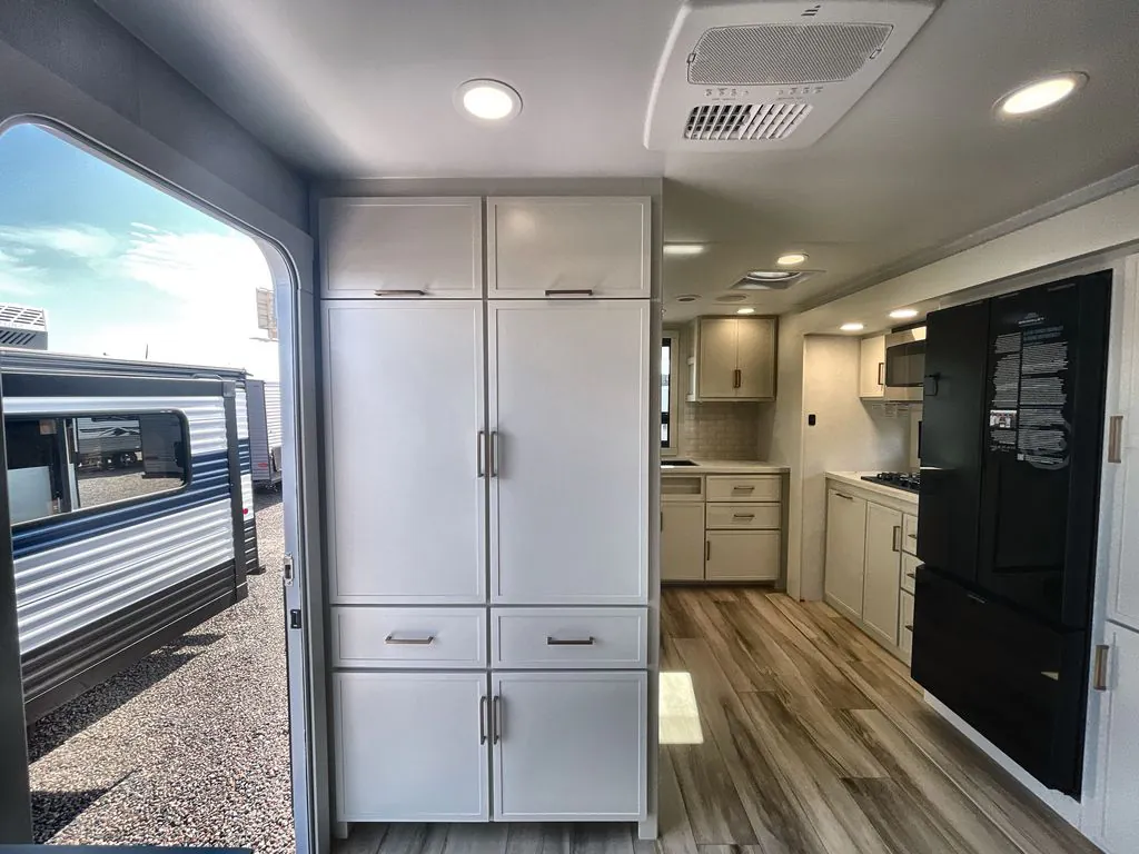 2026 Brinkley Model I 235, Photos photo 13