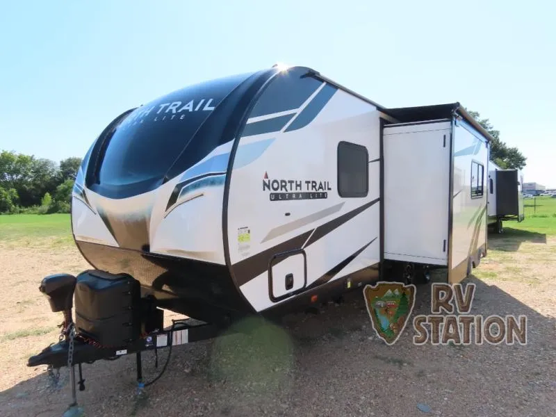 2022 Heartland North Trail Ultra-Lite Travel Trailer 22CRB - Photo 3