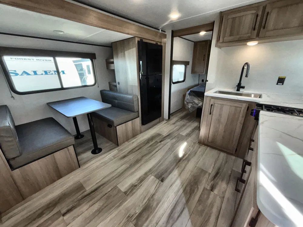 2026 Keystone Coleman Light 22BX - Photo 4