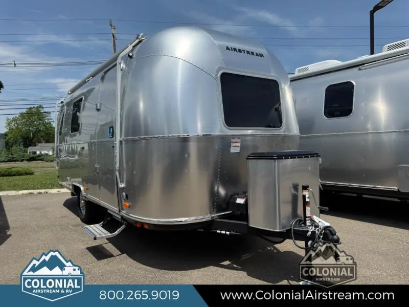 2026 Airstream World Traveler 22RB - Main photo