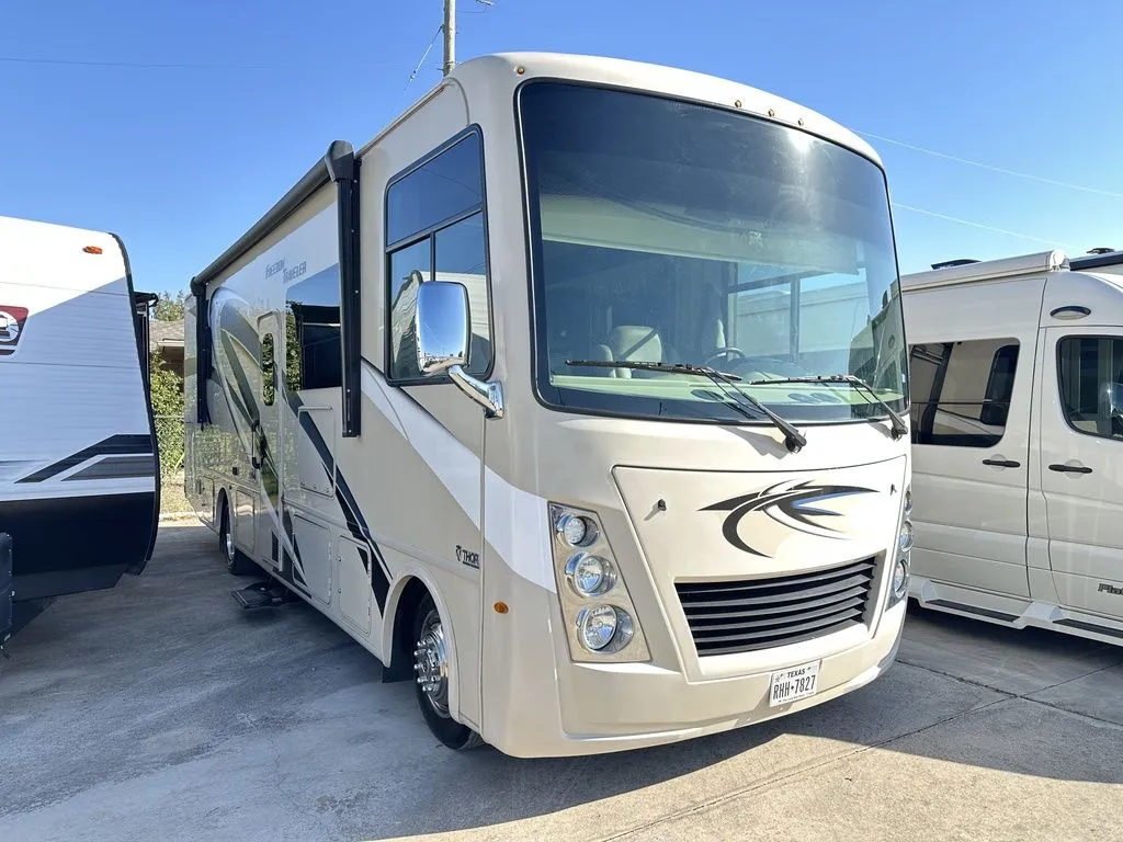2022 Thor Motor Coach Freedom Traveler A30 - Photo 3