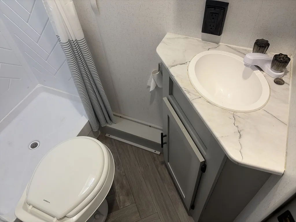 2022 Forest River Wildwood FSX 178BHSK, Photos photo 15