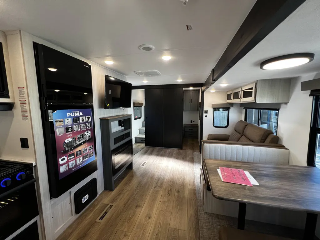 2027 Palomino Puma 337BH, Photos photo 6