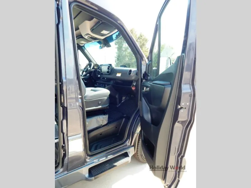 2026 Grech RV Strada-ion AWD LOUNGE - Photo 3