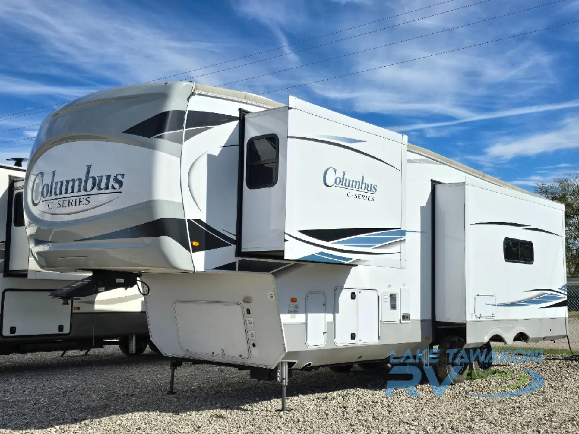 2022 Palomino Columbus 299RL - Photo 3