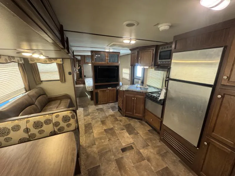 2016 Keystone Sprinter 313BHS - Photo 4