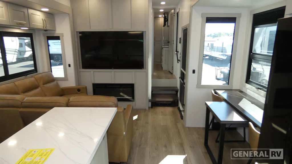 2025 Brinkley Model G 3970, Photos photo 4